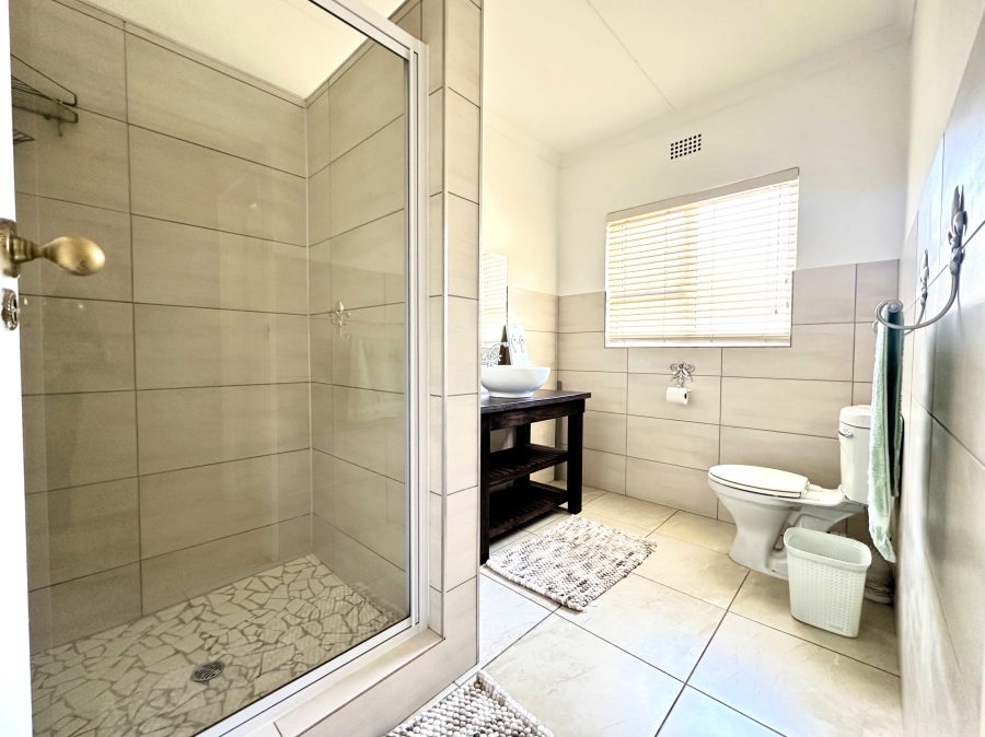 4 Bedroom Property for Sale in Panorama Western Cape